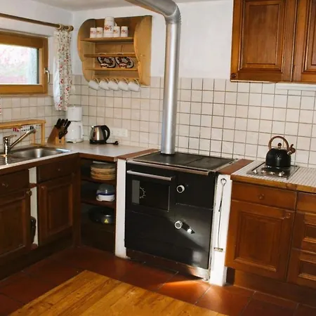 Zetzenberghuette بيت للعطل *