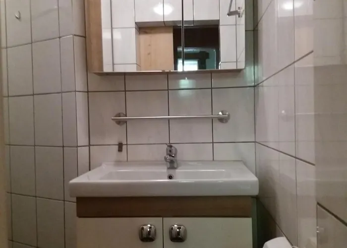 Zetzenberghuette سخلادميخ