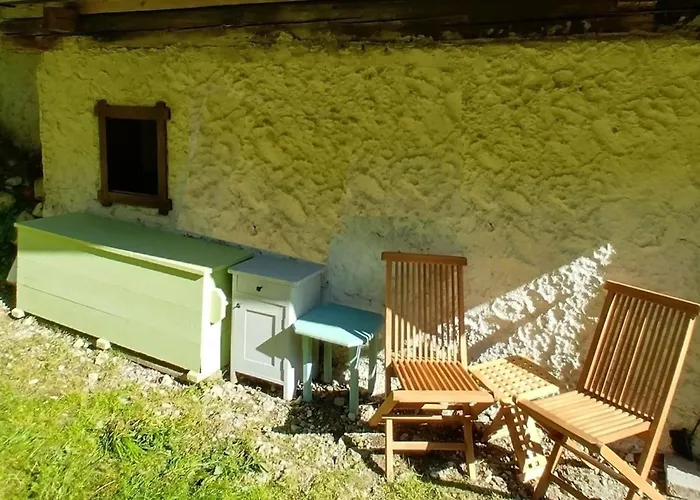 Zetzenberghuette بيت للعطل